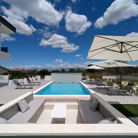 شقة The Luxe Hideaway *