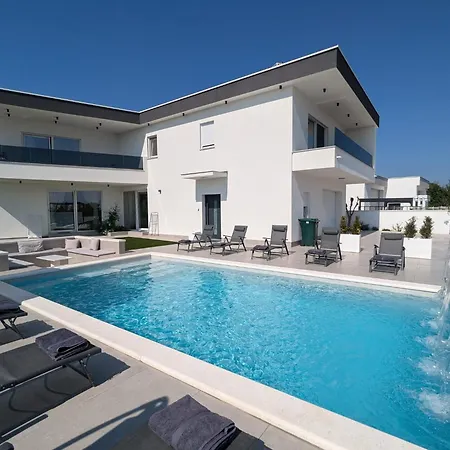 شقة The Luxe Hideaway *