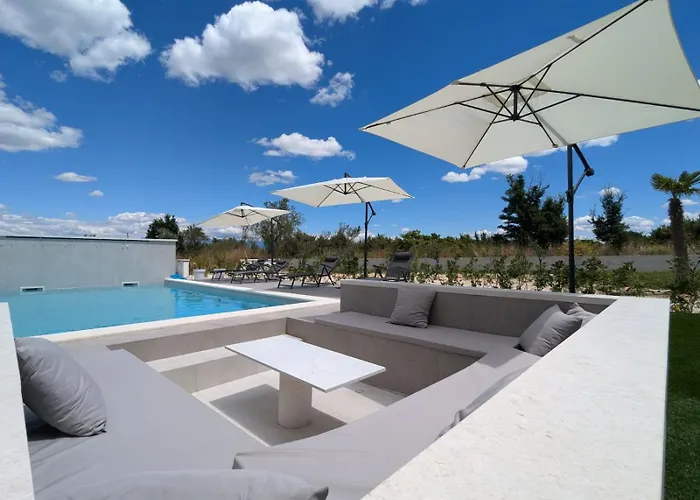 The Luxe Hideaway アパート