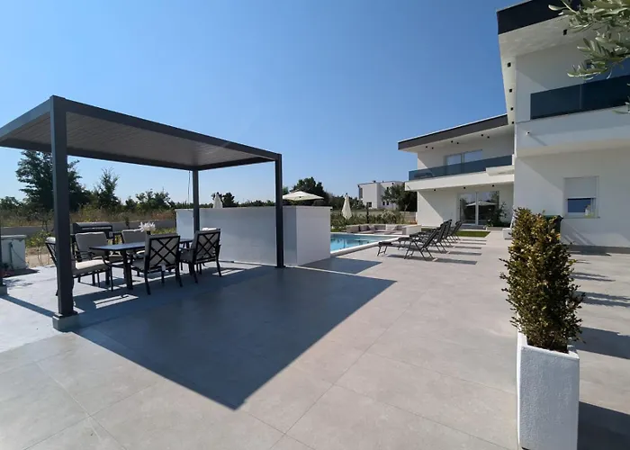 The Luxe Hideaway アパート