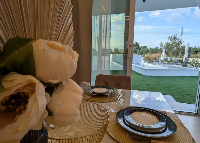 The Luxe Hideaway ザダル