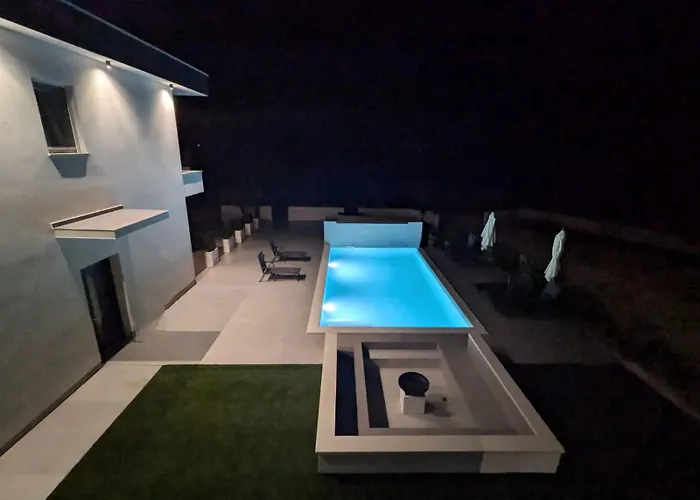 The Luxe Hideaway アパート